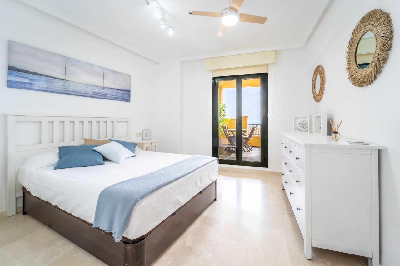 Concha Bonito Apartamento Con Piscina Y Terraza Lägenhet